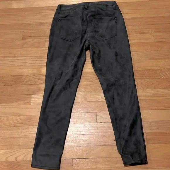 Express - Picture 2 of 3